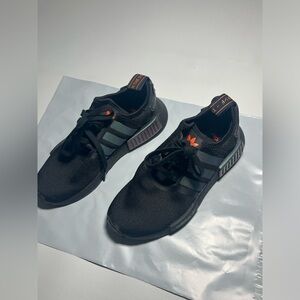 Adidas NMD_R1 Black Sneakers with Mint Stripes size 5Y/ 7W